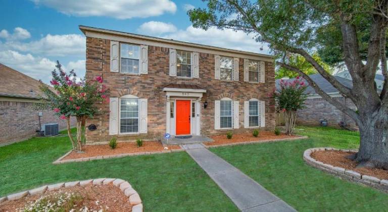 Big house with pool | Perfect for remote work | Pets allowed in Grand Prairie, TX