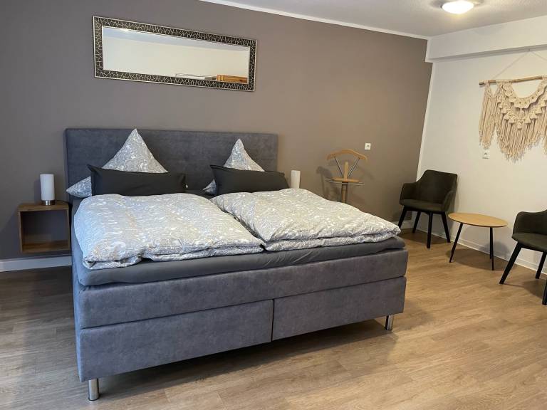 Vacation home with grill & terrace | Water view in Arnsberg