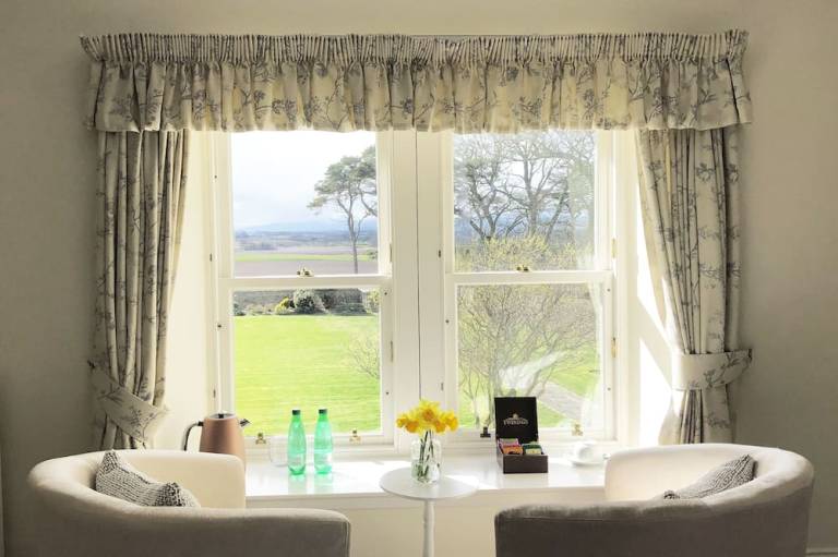 Bed & Breakfast  Highland
