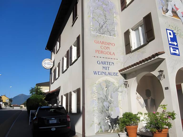 Albergo Ristorante Al Portico in Brissago