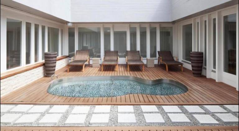 Apartment with pool & jacuzzi | Pets allowed — photo 4