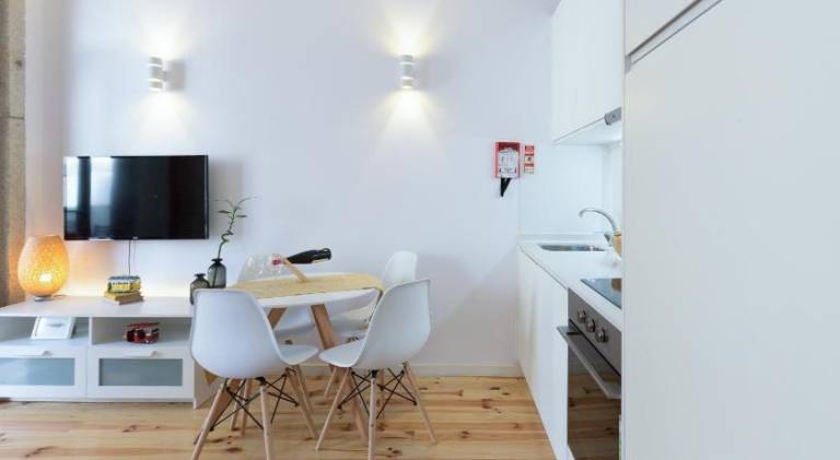 Host Wise - Spacious Bright Flat - Terrace — photo 5