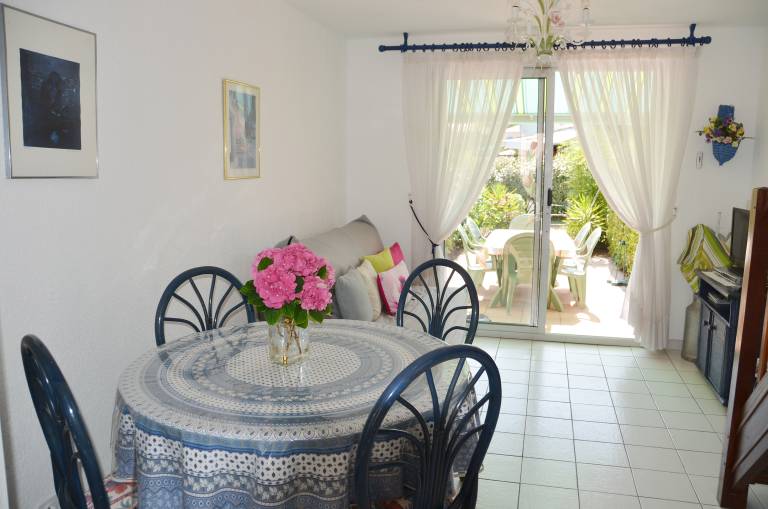 House with barbeque, pool & yard | Sea view — photo 3