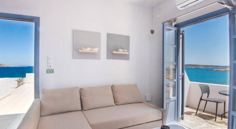 Vacation home with terrace — photo 2