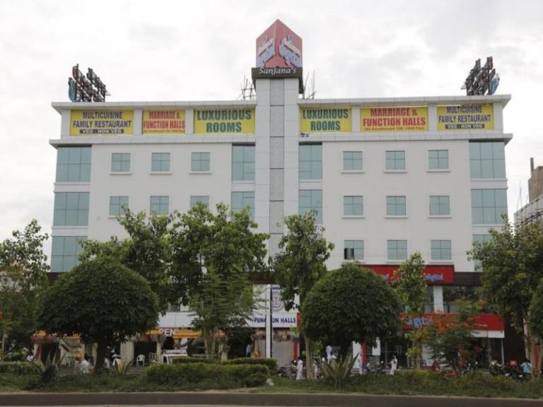 Hotel Swagath Grand Suchitra