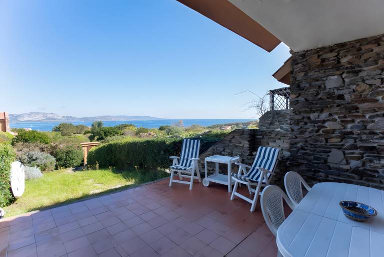 Holiday Home 'I Lentischi C13' with Sea View, Private Terrace and Air Conditioning — photo 2