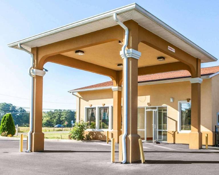 Quality Inn & Suites Cartersville North in Cartersville, GA