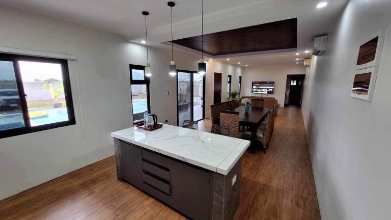 Spacious villa with private pool, patio & yard | Pets are welcome — photo 3
