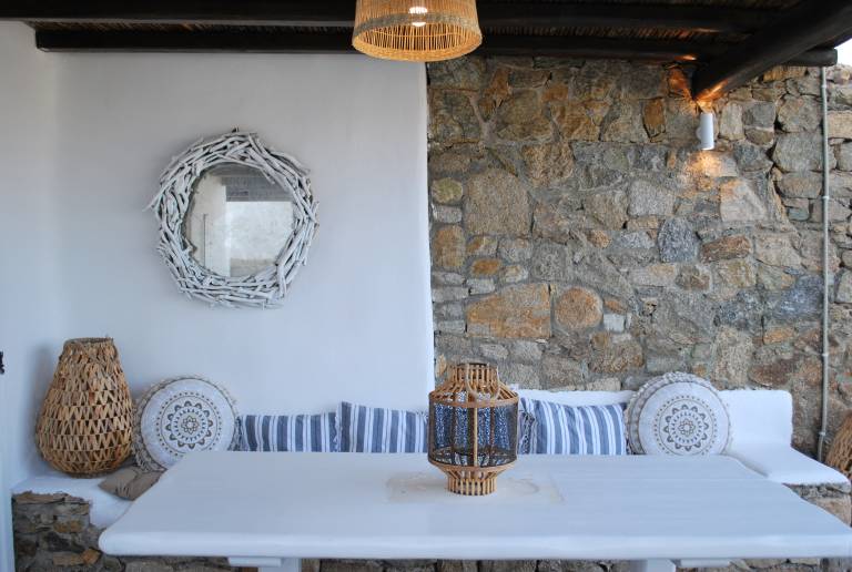 Blue Island Maisonette with Sharing Pool