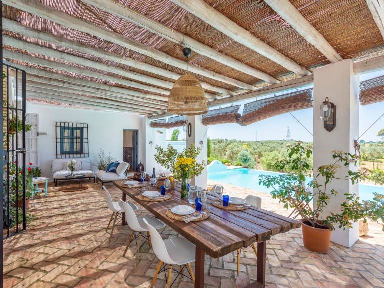 Vacation home with private pool, yard & patio — photo 3