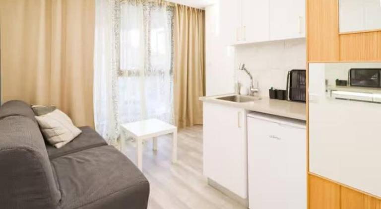 Apartment with 1 room for 4 persons — photo 3