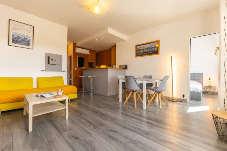 Family-friendly holiday apartment | Sea view | Next to the beach | Pet-friendly in Biarritz