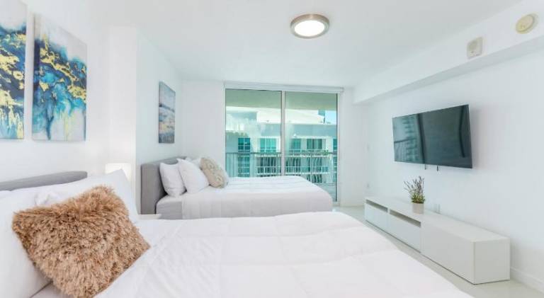 Holiday apartment with pool & hot tub | Pet-friendly — photo 2