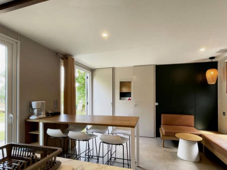 Mobile home with terrace — photo 4