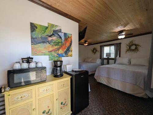 Squaw Valley Motel Room 8