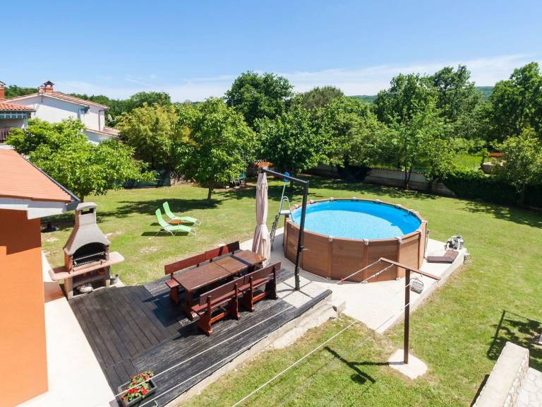 Vacation home with private pool, garden & terrace — photo 5