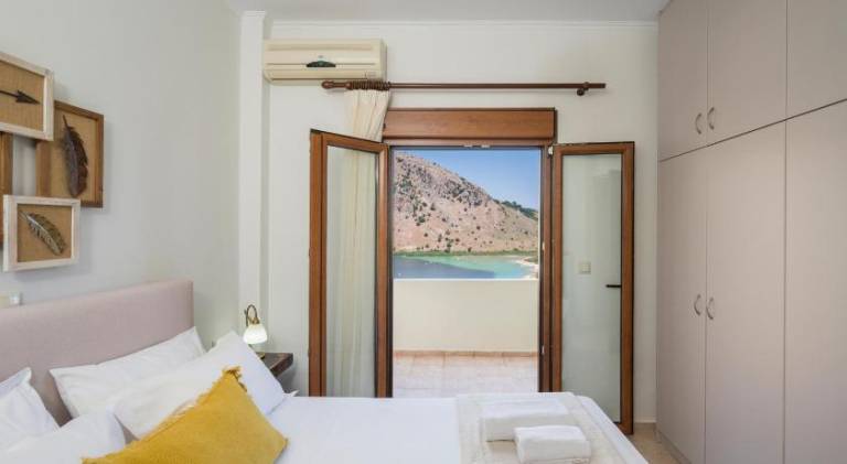 Villa with pool, terrace & grill | Beach nearby | Pets allowed — photo 2