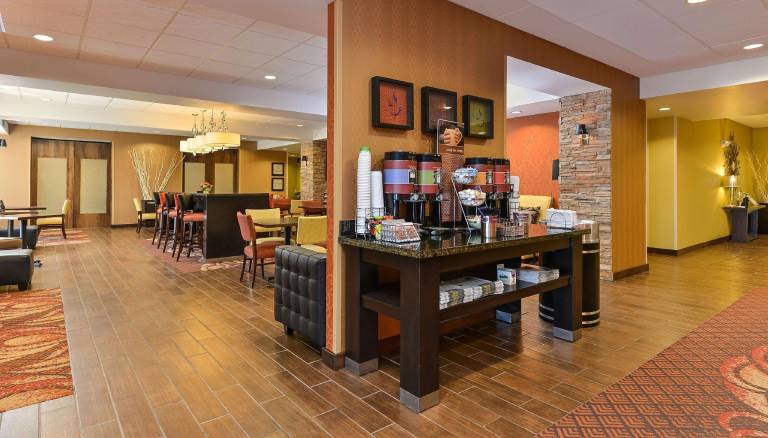 Hampton Inn Clinton — photo 4