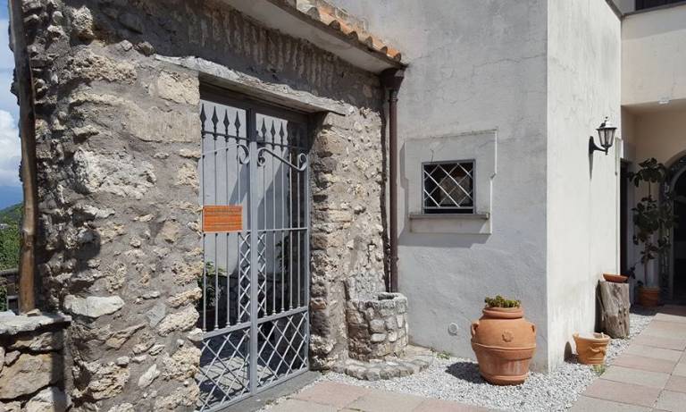 Agriturismo B&B Casa Scola: Oplonti camera con bagno condiviso edificio separato — photo 4