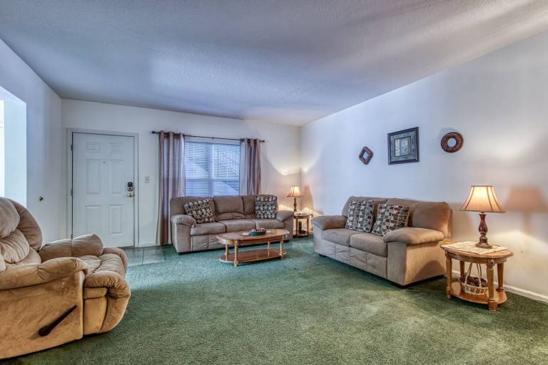 Family-oriented condo with pool | Dogs allowed — photo 4