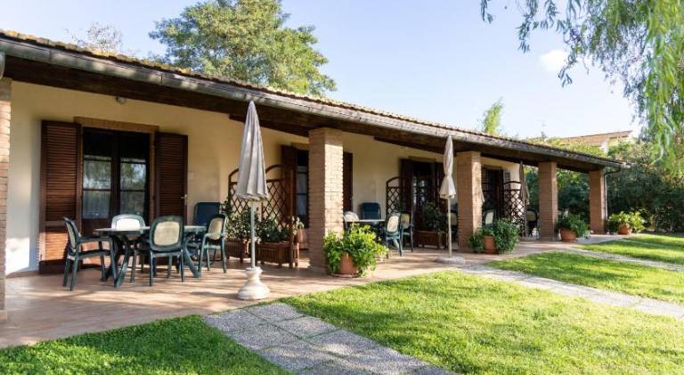 Farm with patio, pool & barbeque — photo 2