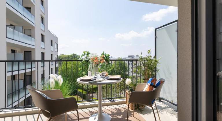 Serviced apartment with terrace & yard — photo 3