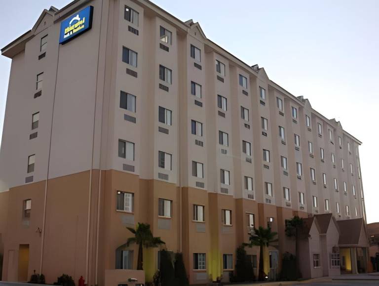Microtel Inn & Suites by Wyndham Toluca