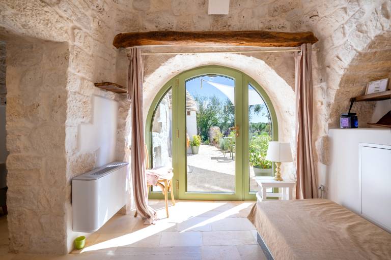 Trullo 'Pagliaio' with Shared Pool, Wi-Fi and Air Conditioning — photo 2