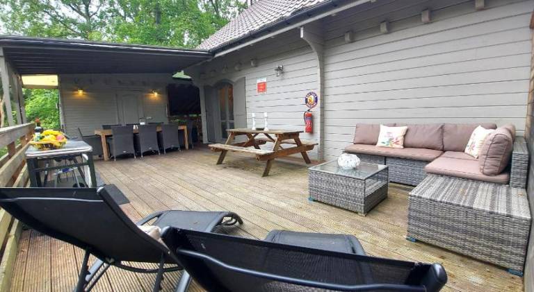 House with sauna & hot tub in Durbuy