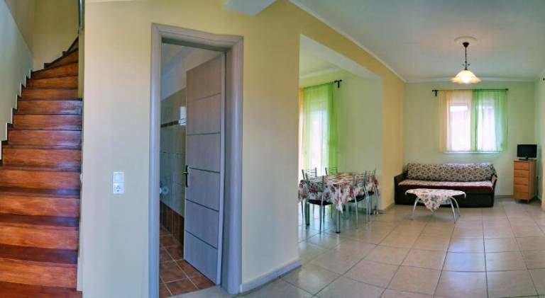 Charming rental apartment with terrace, garden & pool | Dogs allowed — photo 5