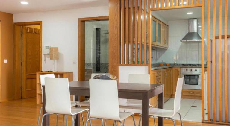 Fully equipped apartment with terrace | Close to Monastery of Santa Cruz | Good for workation | Pet-friendly — photo 4