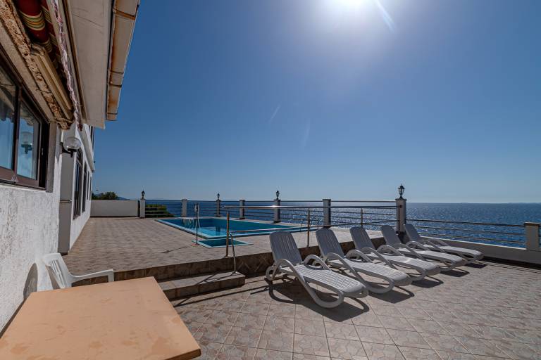 Apartament Zavalatica