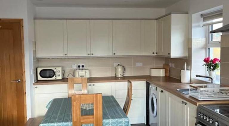 House with 2 rooms for 5 persons — photo 4