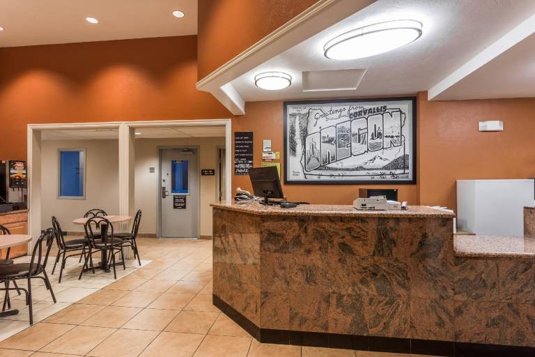 Super 8 By Wyndham Corvallis — photo 3
