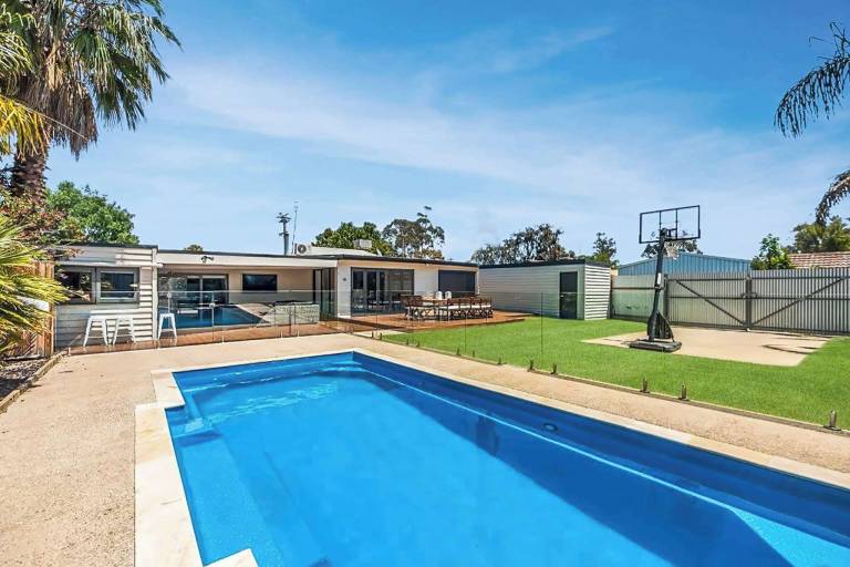 House Moama