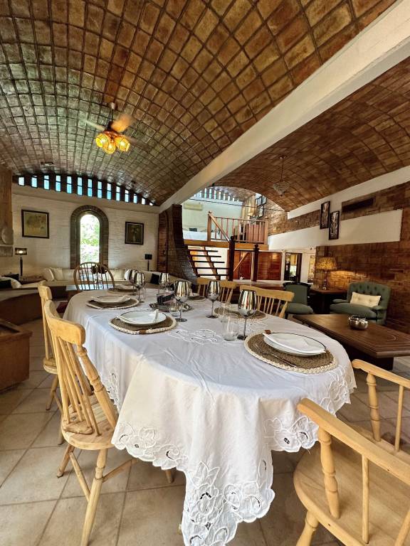 Hus  Mendoza