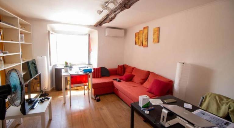 Apartment with 2 rooms for 4 persons in Genoa