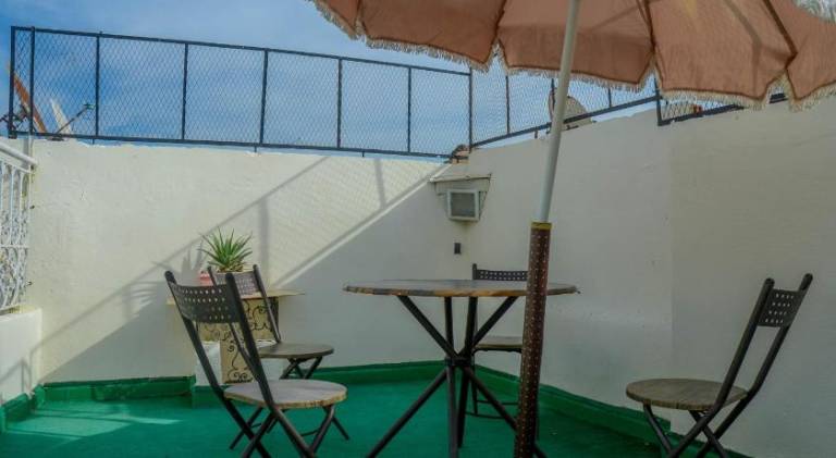 Apartment with yard, patio & grill | Near Bou Inania Madrasa | Good for workation — photo 5