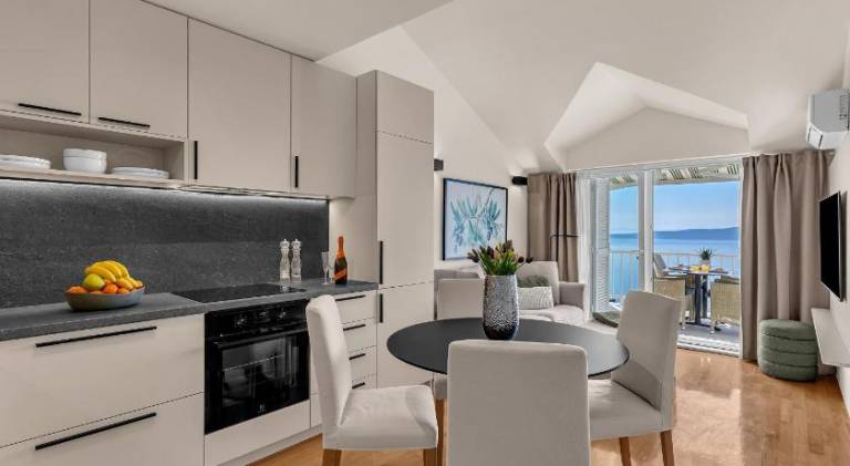 Apartment with 2 rooms for 6 persons — photo 3