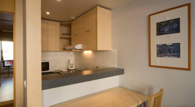 Pleasant serviced apartment with yard | Pets allowed in Clamart