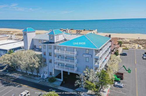 Modern Renovated Condo - 90 Steps to Beach - OCMD — photo 3