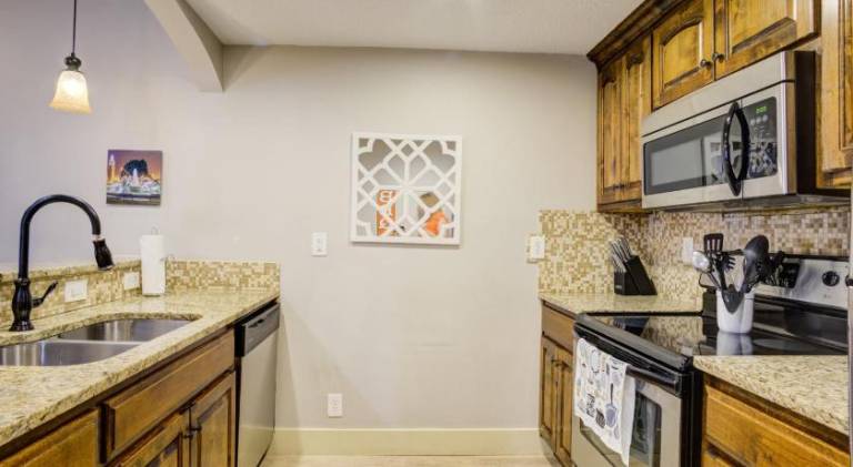 Fully equipped lovely rental apartment with patio | Pets allowed — photo 5