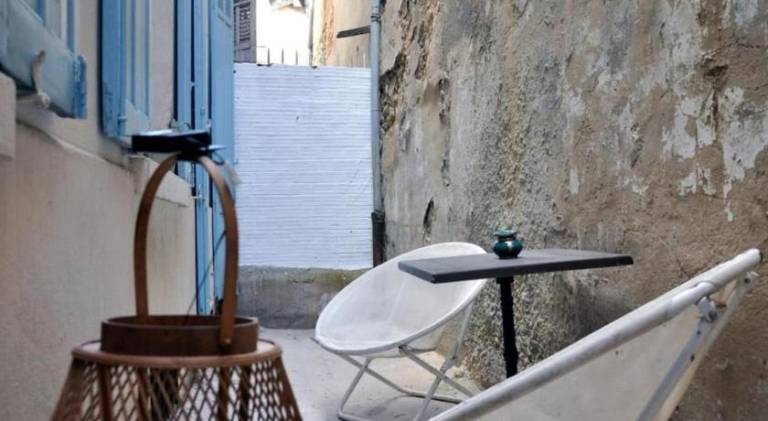 Fully equipped apartment with patio | Next to Notre-Dame de la Garde | Perfect for remote work | Pet-friendly — photo 4