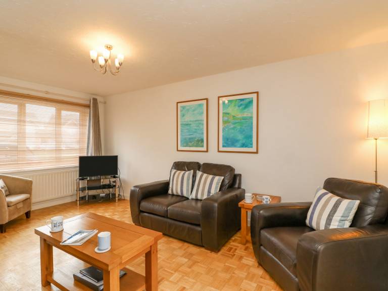 Cottage with garden | Beach view — photo 3