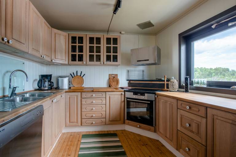 Family-oriented pleasant house with garden, barbeque & patio | Sea view | Pets allowed — photo 4
