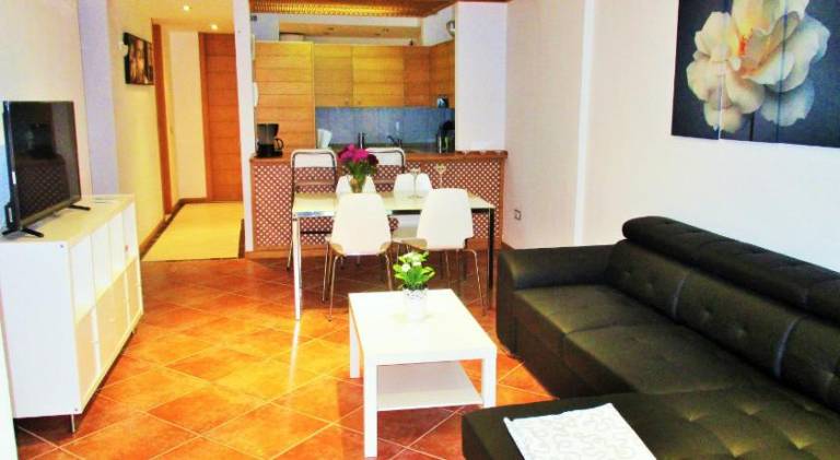Holiday apartment with pool — photo 2