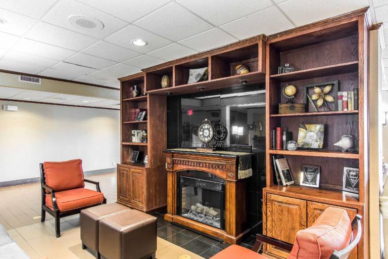 Inn & Suites Ardmore — photo 4