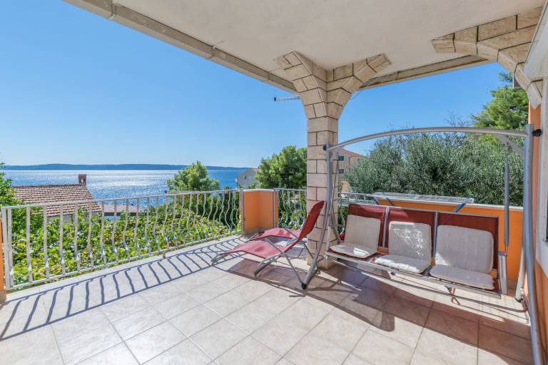 Holiday apartment with barbeque & patio | Sea view — photo 3