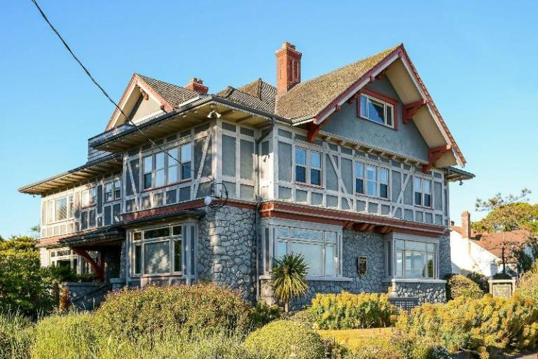 Dashwood Manor Seaside Bed & Breakfast — photo 4