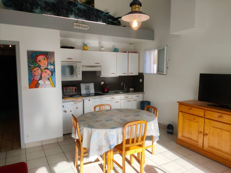 Vacation home with garden — photo 3
